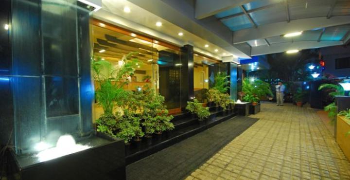 Hotel Park Central Koregaon Park Púna Kültér fotó