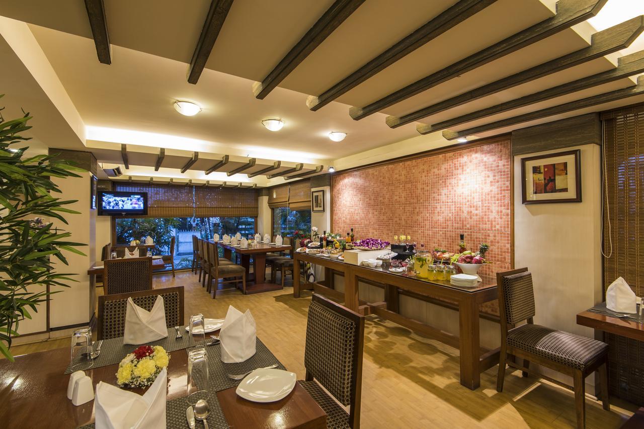 Hotel Park Central Koregaon Park Púna Kültér fotó