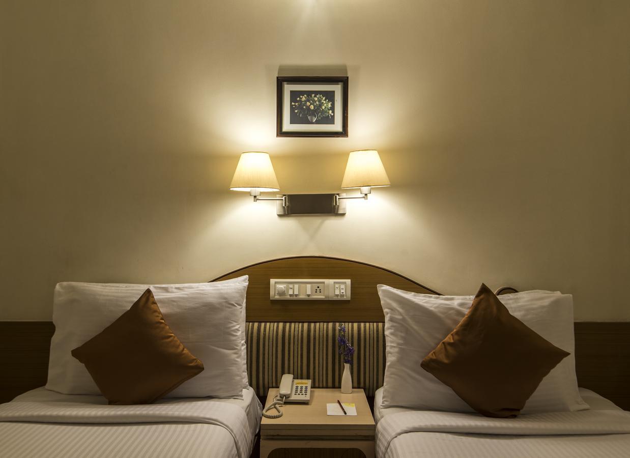 Hotel Park Central Koregaon Park Púna Kültér fotó