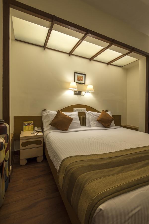Hotel Park Central Koregaon Park Púna Kültér fotó