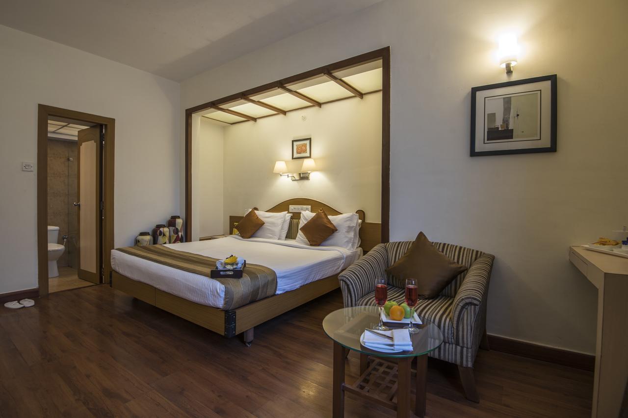 Hotel Park Central Koregaon Park Púna Kültér fotó