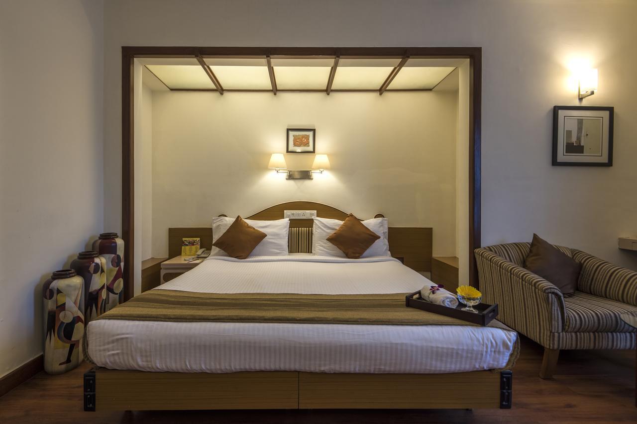 Hotel Park Central Koregaon Park Púna Kültér fotó