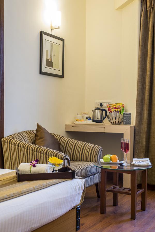Hotel Park Central Koregaon Park Púna Kültér fotó