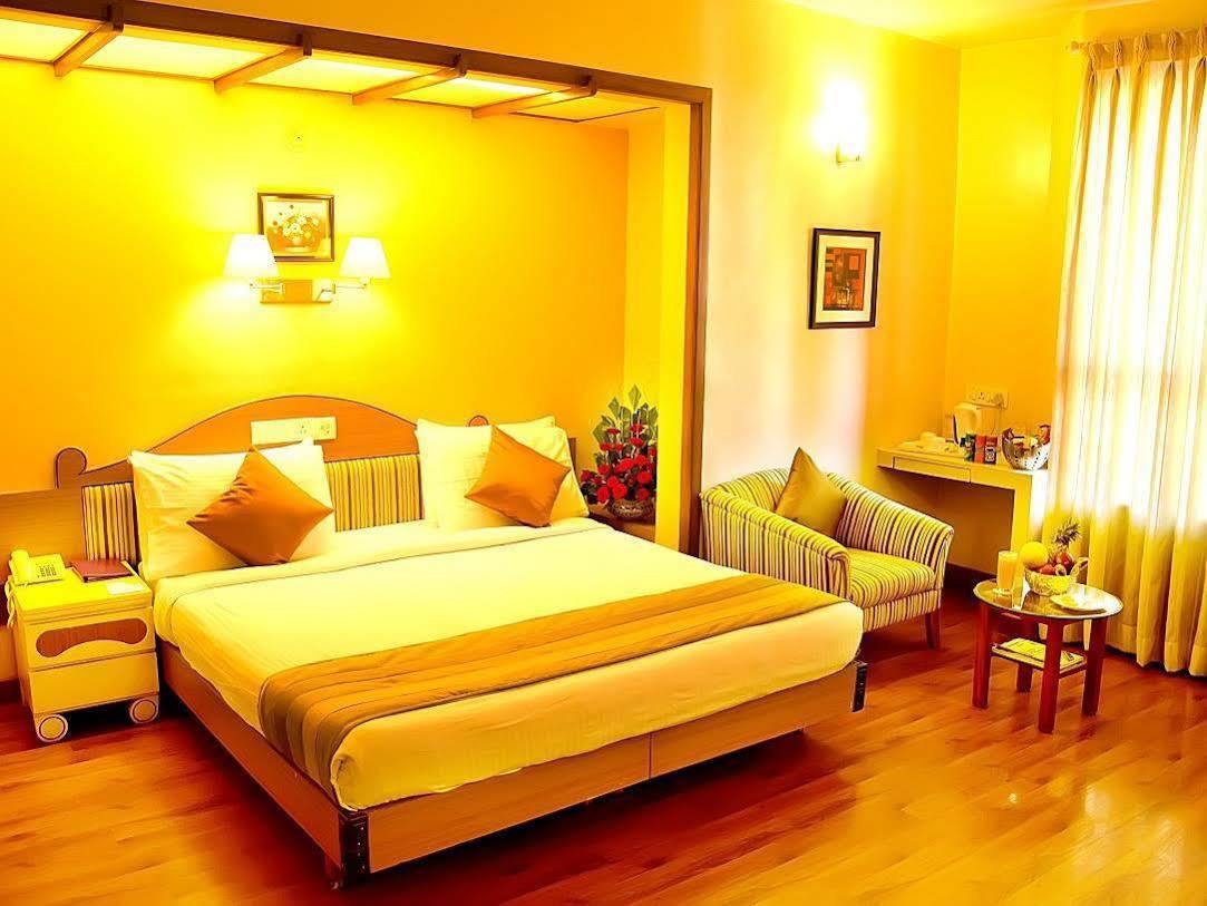 Hotel Park Central Koregaon Park Púna Kültér fotó