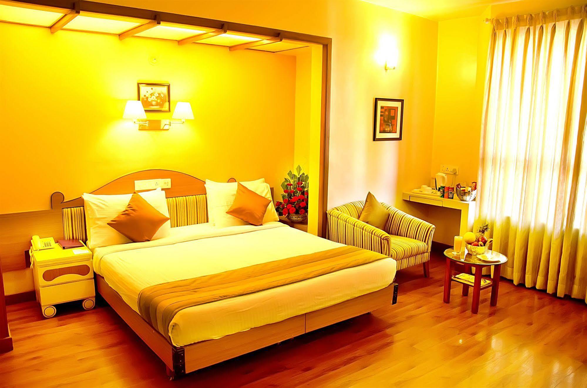 Hotel Park Central Koregaon Park Púna Kültér fotó
