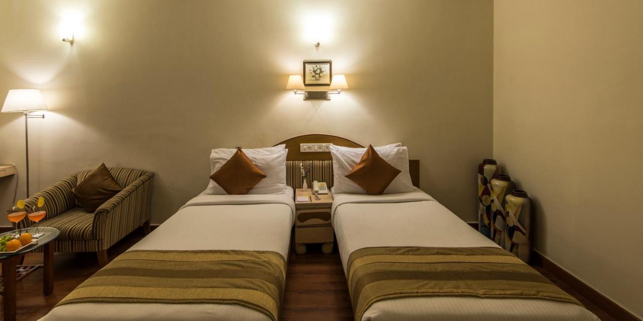 Hotel Park Central Koregaon Park Púna Kültér fotó