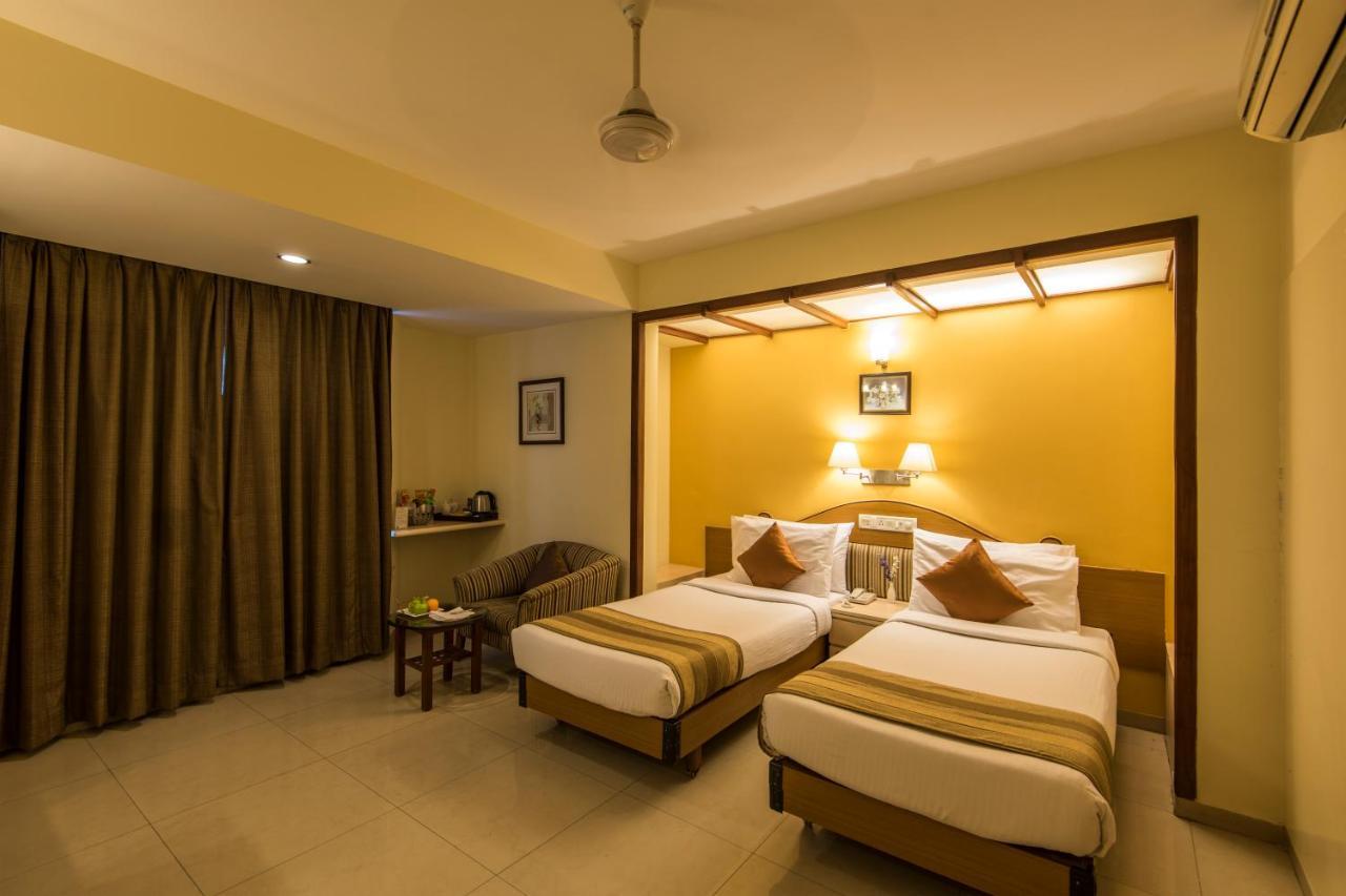 Hotel Park Central Koregaon Park Púna Kültér fotó