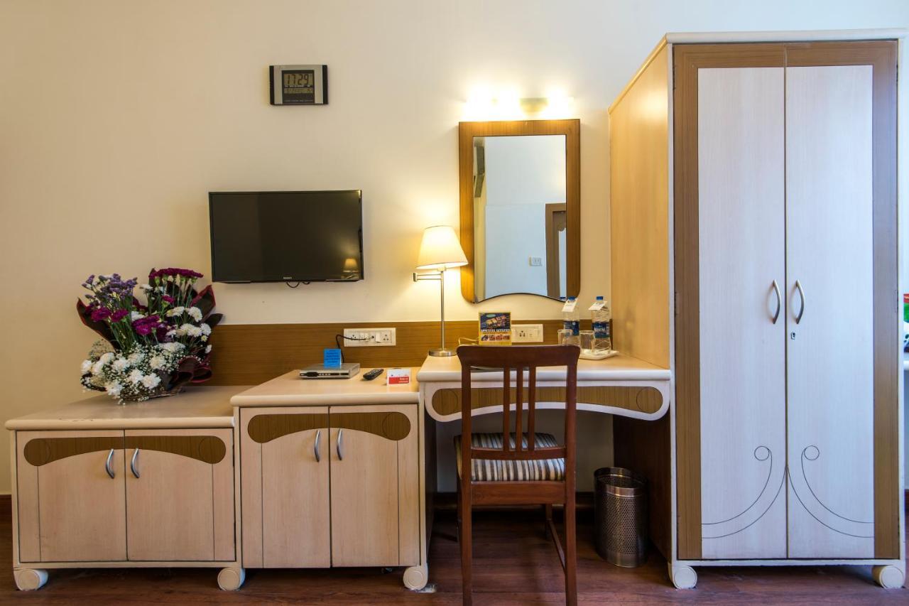 Hotel Park Central Koregaon Park Púna Kültér fotó